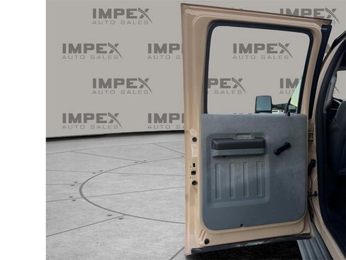 Used 2013 Ford F450 XL w/ Snow Plow Prep Pkg image 32