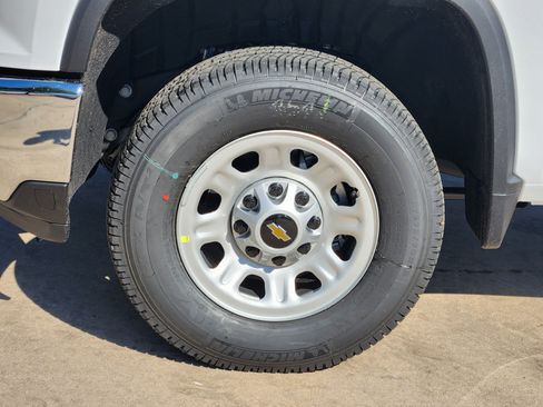 New 2026 Chevrolet Silverado 2500 W/T image 18