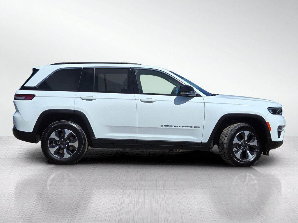 Used 2024 Jeep Grand Cherokee Limited 4xe AWD/4WD image 4