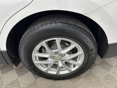 Used 2022 Chevrolet Equinox LS w/ LS Convenience Package FWD image 20