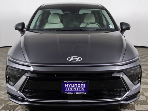 Used 2025 Hyundai Sonata Limited image 16