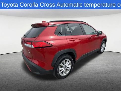 Used 2023 Toyota Corolla Cross LE AWD/4WD image 9