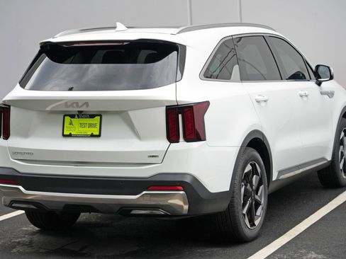 Used 2025 Kia Sorento EX w/ EX Panoramic Sunroof Package FWD image 49