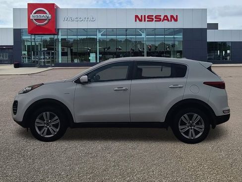 Used 2018 Kia Sportage LX AWD/4WD image 4