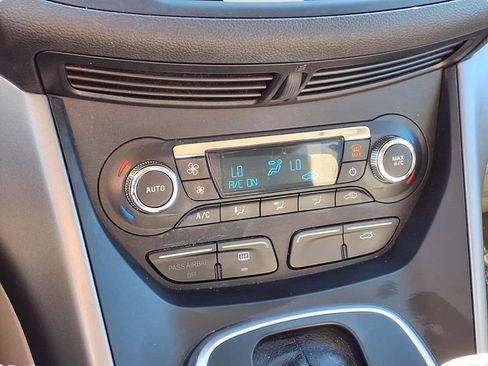 Used 2014 Ford Escape SE w/ Equipment Group 201A AWD/4WD image 14