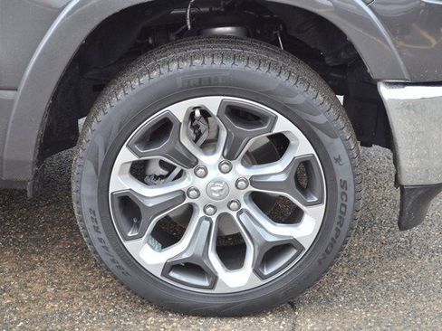 Used 2022 RAM 1500 Limited image 10