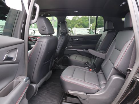 Used 2025 Chevrolet Traverse Z71 w/ Enhanced Driving Package AWD/4WD image 33