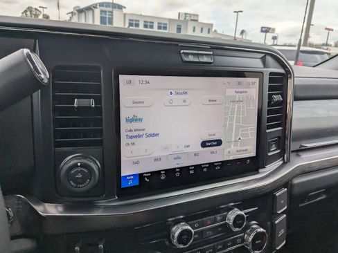 New 2026 Ford F250 Lariat w/ Black Appearance Package image 21