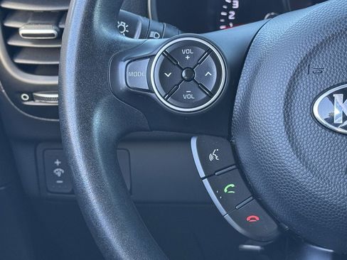 Used 2016 Kia Soul image 22