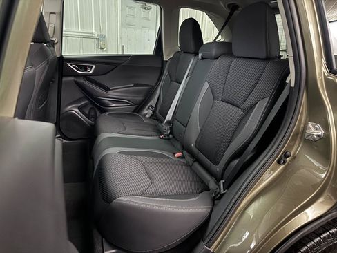 Used 2023 Subaru Forester Premium AWD/4WD image 8