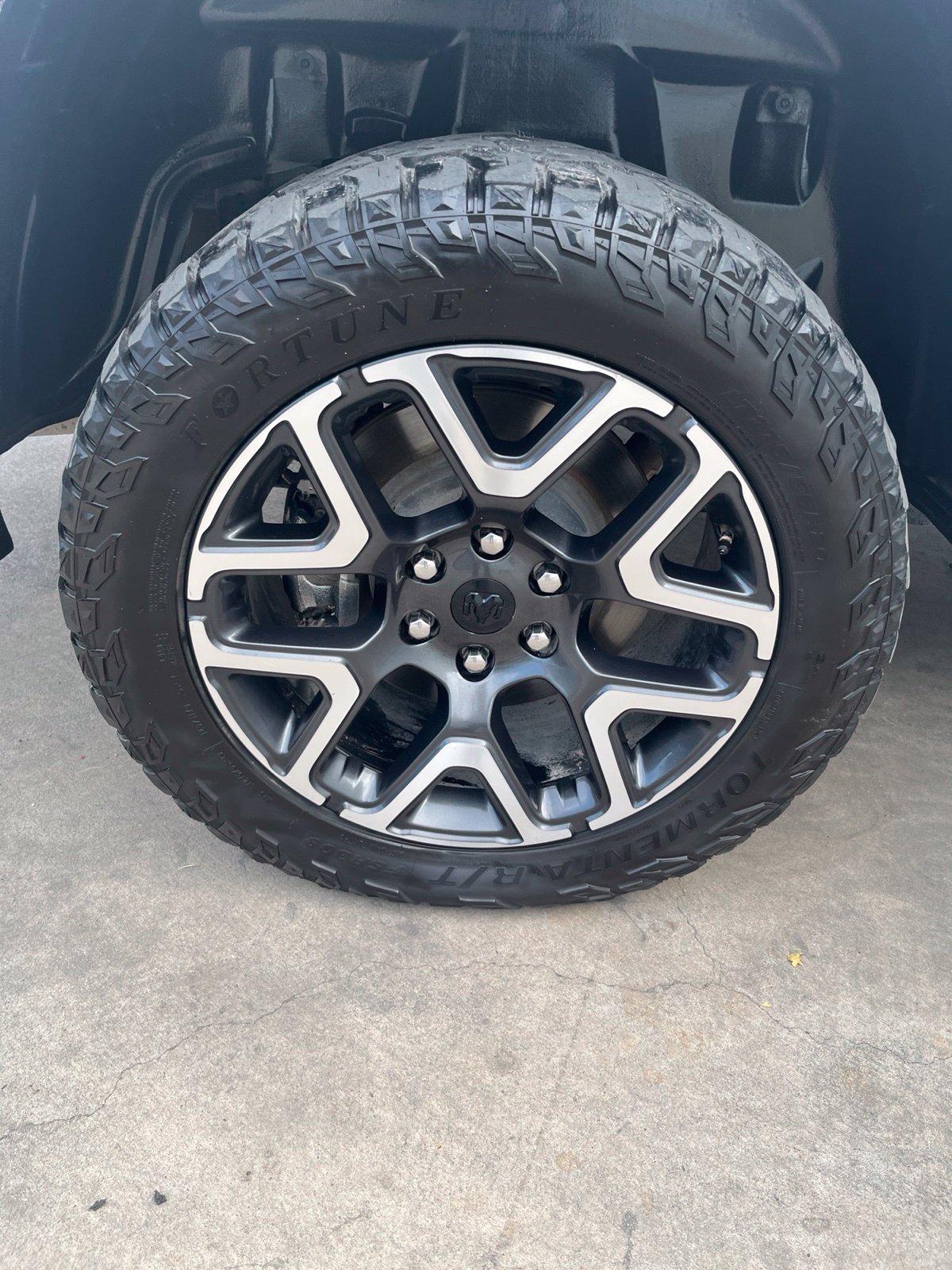 Used 2025 RAM 1500 Laramie AWD/4WD image 25