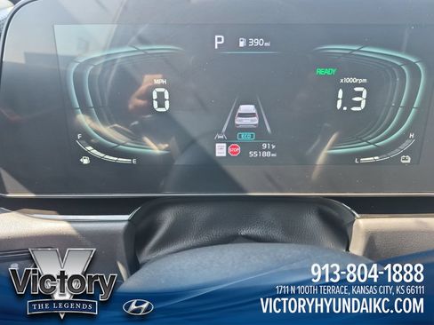 Used 2023 Kia Niro SX Touring FWD image 15