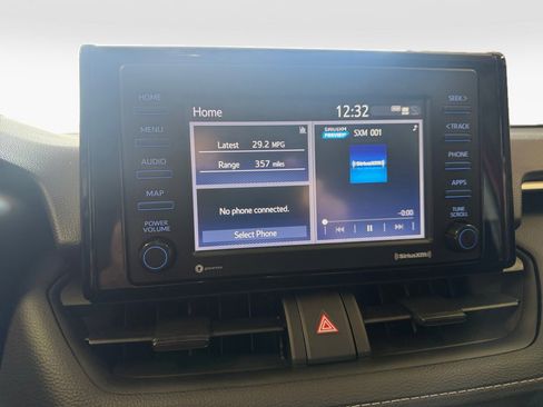 Used 2022 Toyota RAV4 XLE w/ Convenience Package FWD image 21