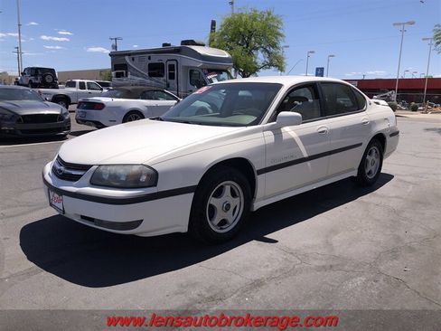 Used 2002 Chevrolet Impala LS w/ Preferred Equipment Group FWD image 4