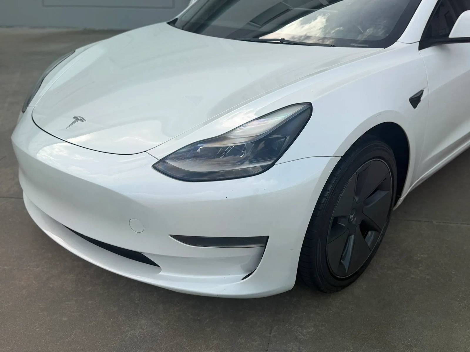 Used 2023 Tesla Model 3 Standard Range RWD image 2