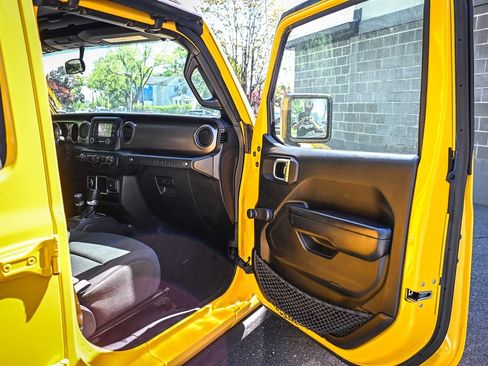 Used 2021 Jeep Wrangler Unlimited Sport AWD/4WD image 17