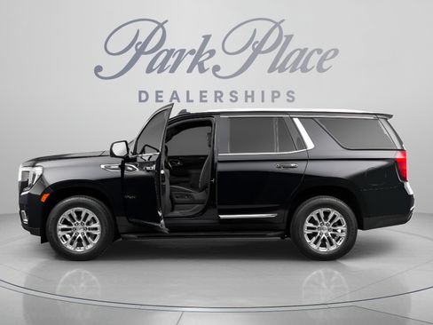 Used 2022 GMC Yukon SLT w/ SLT Premium Package AWD/4WD image 2