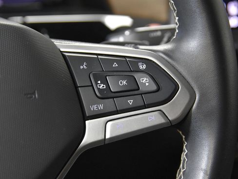 Used 2024 Volkswagen Atlas SE AWD/4WD image 16