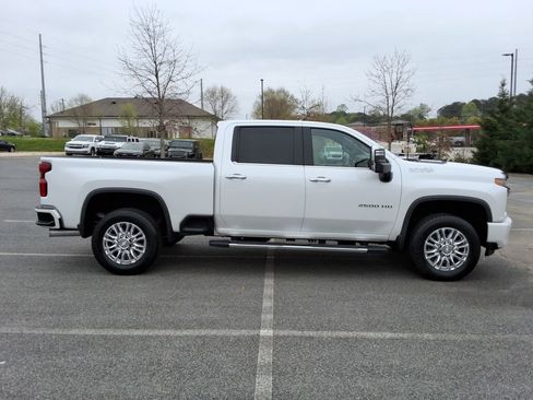 Used 2020 Chevrolet Silverado 2500 High Country w/ Z71 Off-Road Package image 4