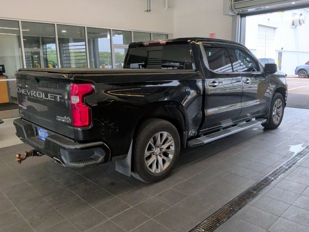 Used 2019 Chevrolet Silverado 1500 High Country w/ Z71 Off-Road Package AWD/4WD image 3