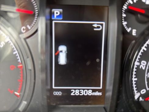 Used 2023 Toyota 4Runner SR5 Premium w/ Moonroof Package image 2