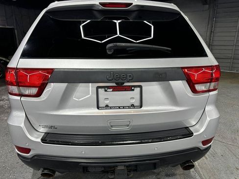 Used 2012 Jeep Grand Cherokee Overland AWD/4WD image 4