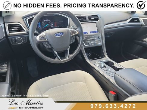 Used 2020 Ford Fusion SE w/ Equipment Group 151A FWD image 10