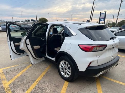 Used 2020 Ford Escape SE AWD/4WD image 10