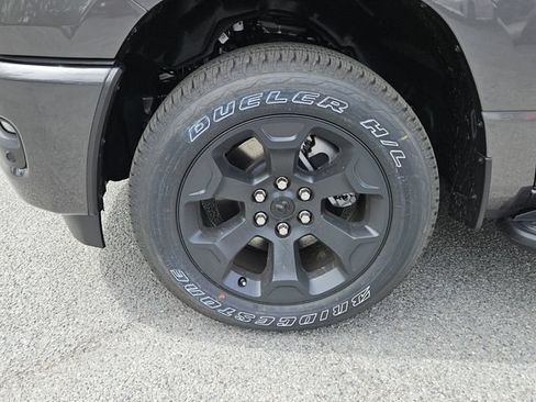 New 2026 RAM 1500 Express AWD/4WD image 9