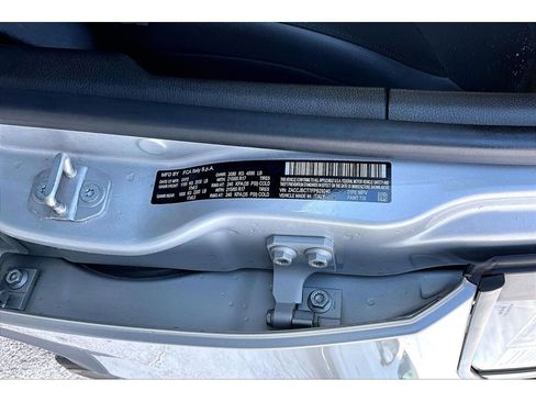 Used 2015 Jeep Renegade Trailhawk image 36