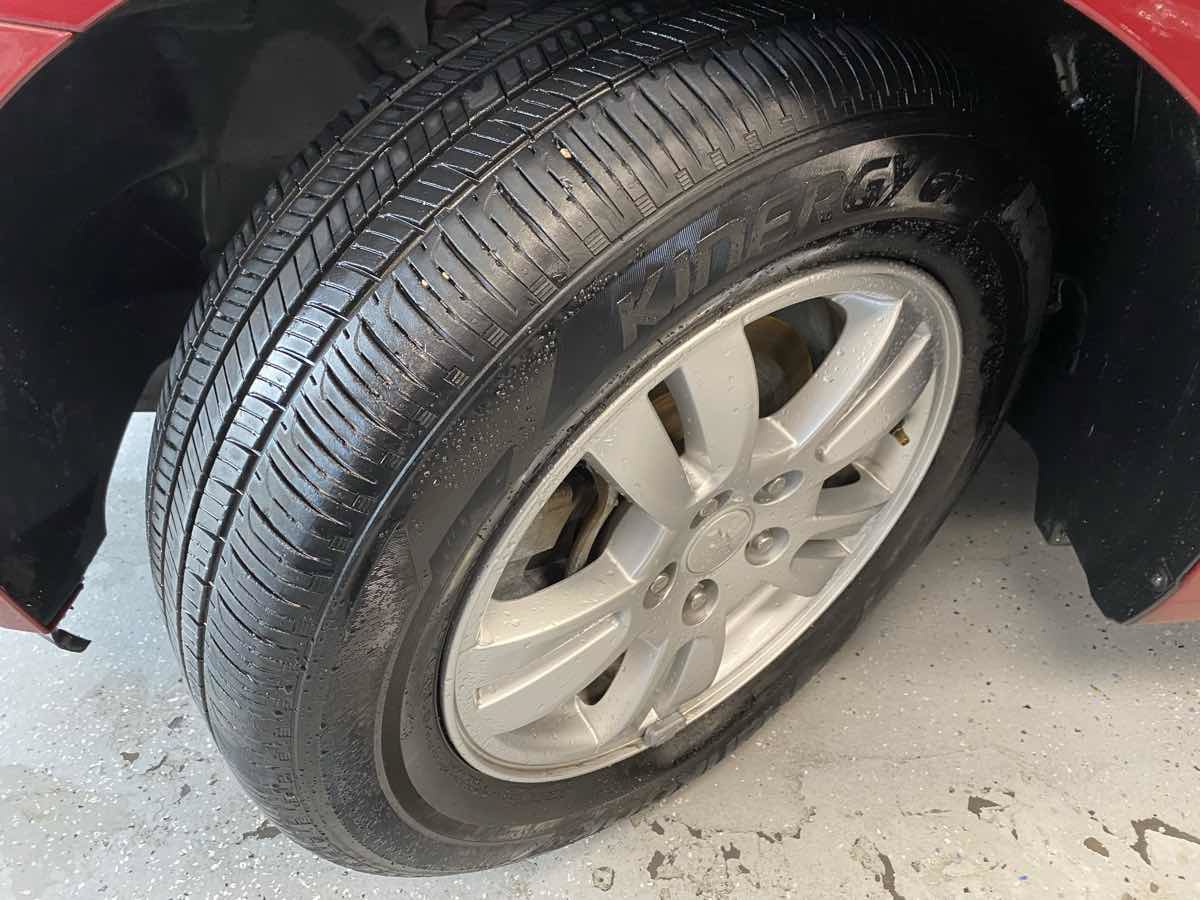 Used 2013 Chevrolet Sonic LT FWD image 25