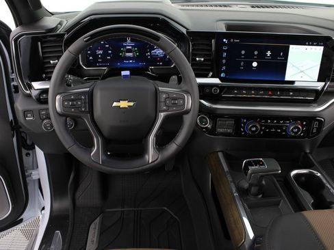 New 2026 Chevrolet Silverado 1500 High Country w/ High Country Premium Package AWD/4WD image 13