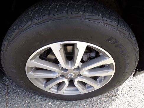 Used 2016 Nissan Pathfinder SV image 46