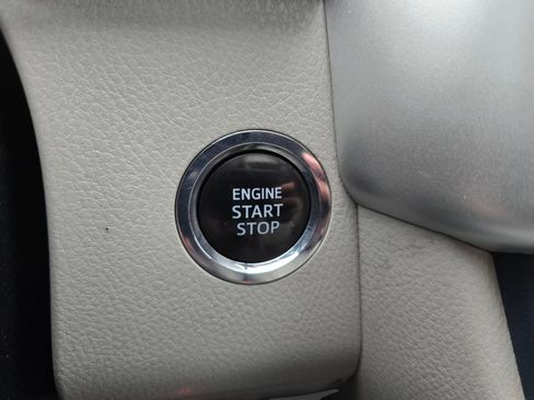 Used 2015 Toyota Highlander Limited AWD/4WD image 10