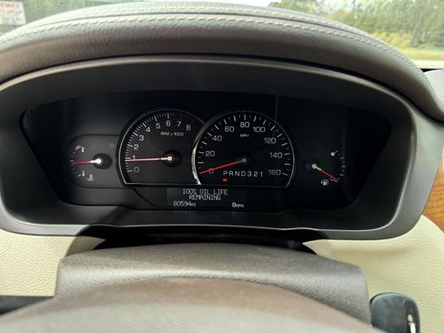 Used 2011 Cadillac DTS Platinum image 4