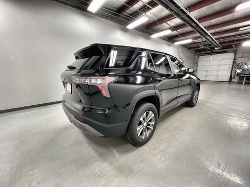 Certified 2025 Chevrolet Equinox LT w/ Safety and Technology Package FWD image 8