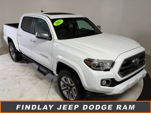 Used 2017 Toyota Tacoma Limited image 1