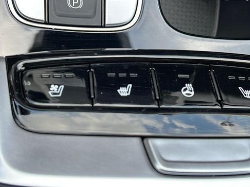 Certified 2023 Hyundai Santa Cruz Limited AWD/4WD image 28