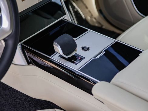 New 2026 Land Rover Range Rover SE image 21