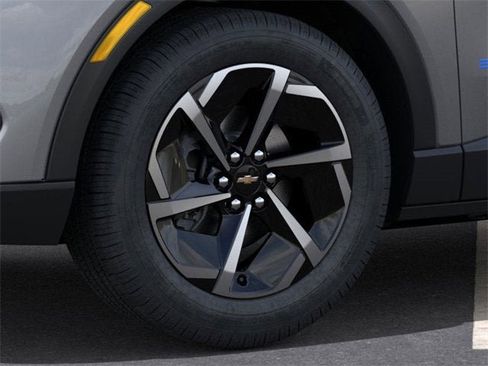 New 2026 Chevrolet Equinox EV LT image 9