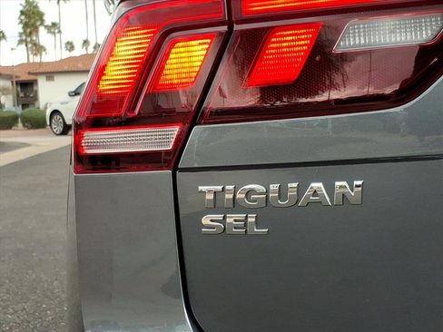Used 2020 Volkswagen Tiguan SEL Premium R-Line image 16