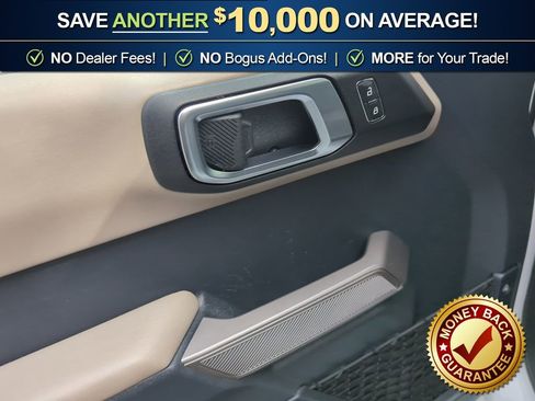 Used 2023 Ford Bronco Wildtrak image 16