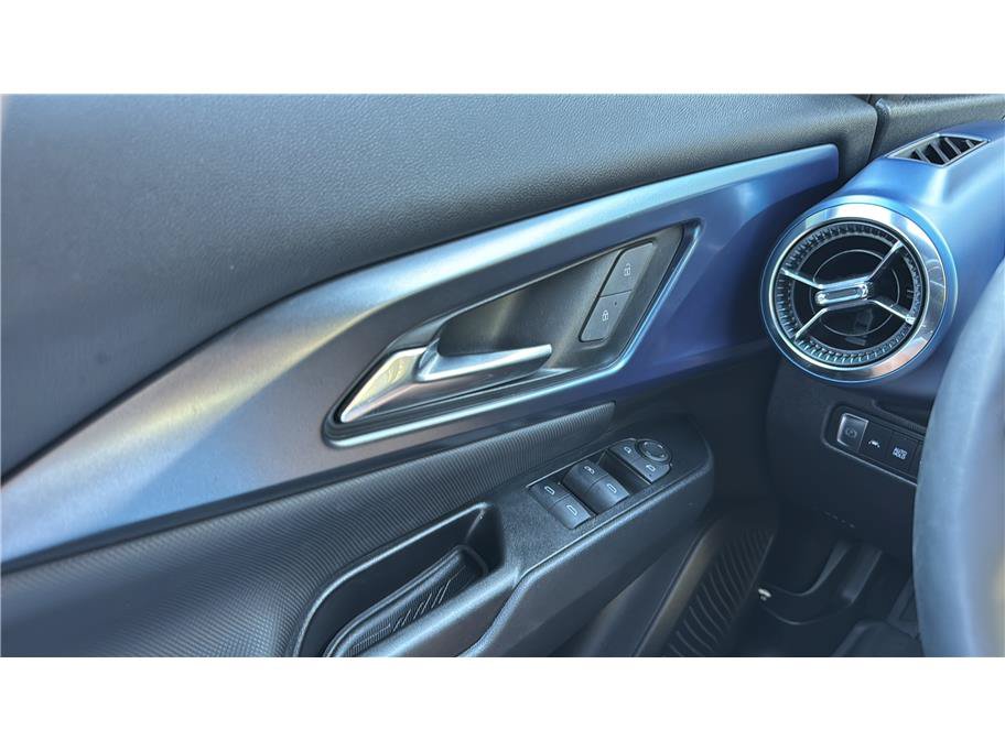 Used 2024 Chevrolet Equinox EV LT FWD image 36