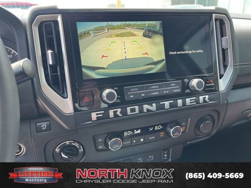 Used 2025 Nissan Frontier SV w/ SV Convenience Package AWD/4WD image 10