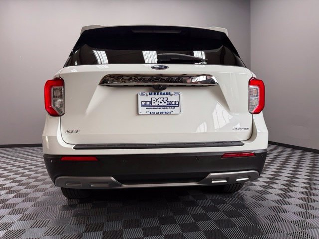 Used 2022 Ford Explorer XLT w/ Equipment Group 202A AWD/4WD image 10