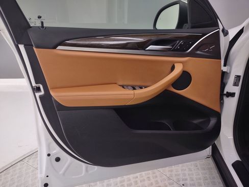 Certified 2023 BMW X4 xDrive30i w/ Convenience Package image 21