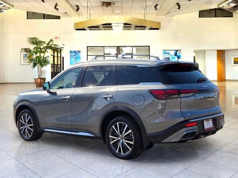 Used 2023 INFINITI QX60 Sensory w/ Vision Package AWD/4WD image 7