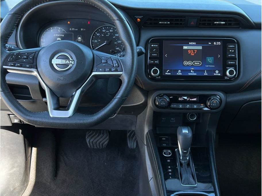 Used 2024 Nissan Kicks SR FWD image 11