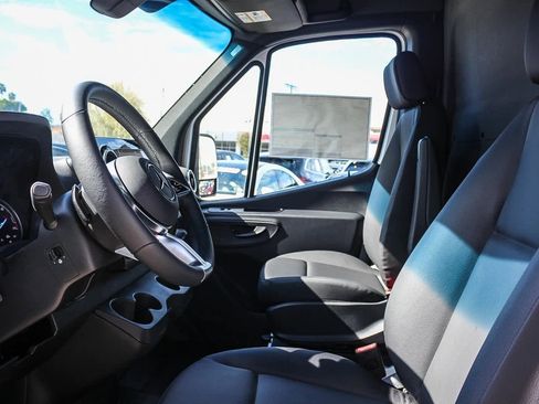 New 2024 Mercedes-Benz eSprinter 170 Cargo image 16