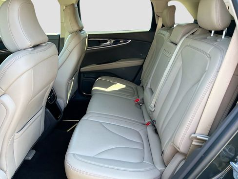 Used 2023 Lincoln Nautilus AWD w/ Premium Package image 24